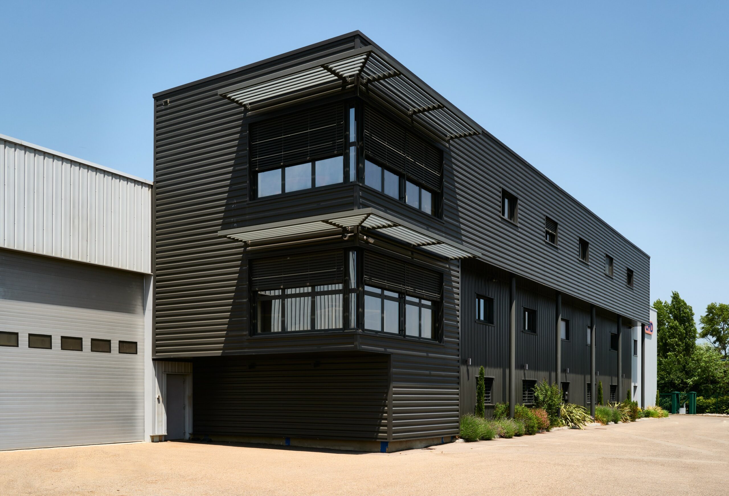 Bâtiment CMD - Couverture métallique - siège social